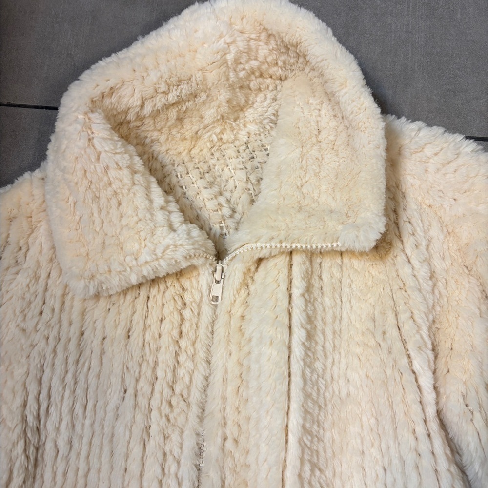 Cream Fur teddy bear Zip-Up bomber Jacket never worn cozy size medium - Picture 2 of 8